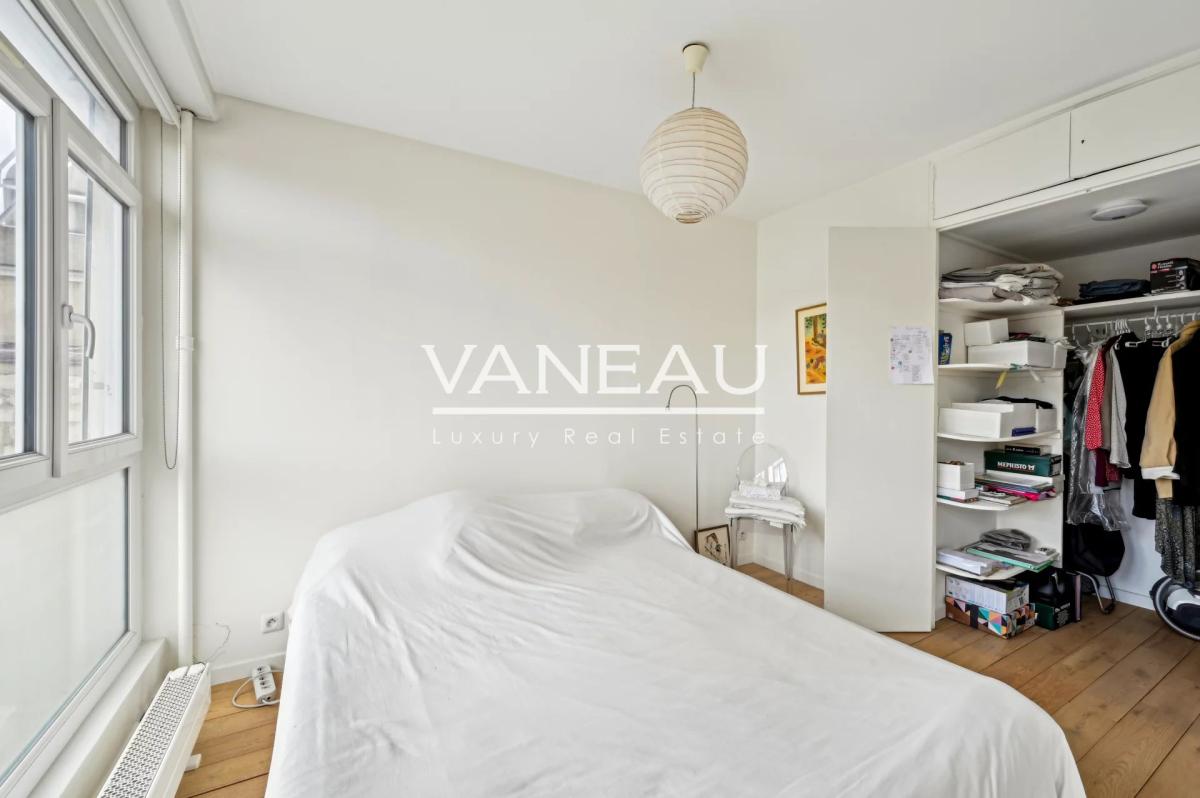Paris XVe - Blomet - Appartement deux pièces en étage élevé