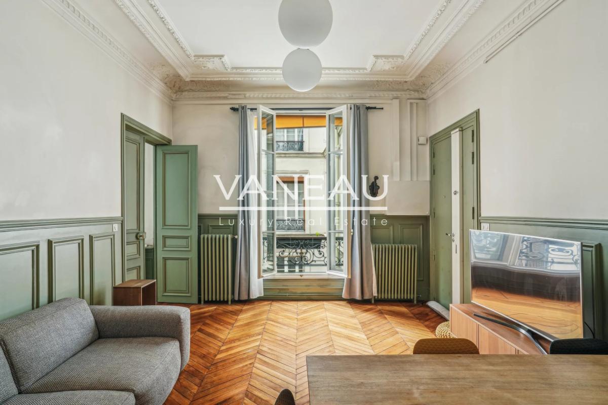 PIED-À-TERRE - TRIANGLE D'OR