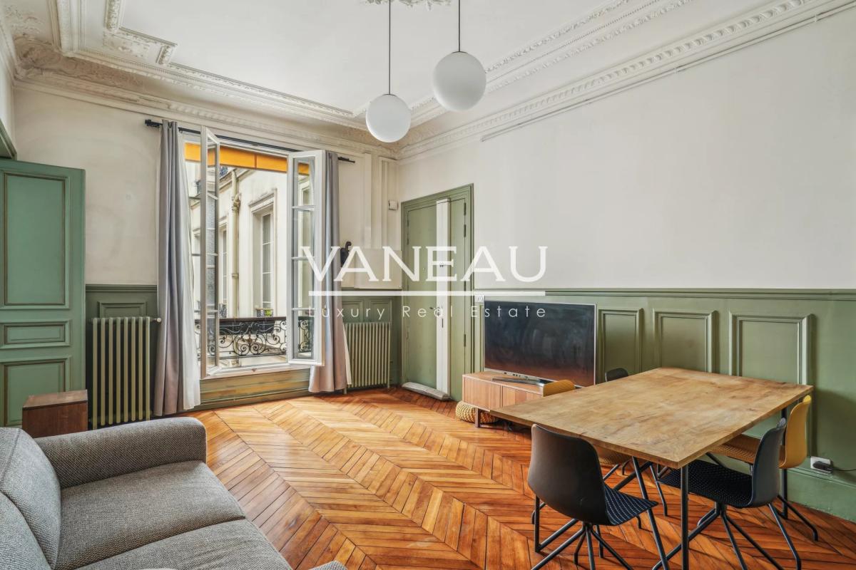 PIED-À-TERRE - TRIANGLE D'OR
