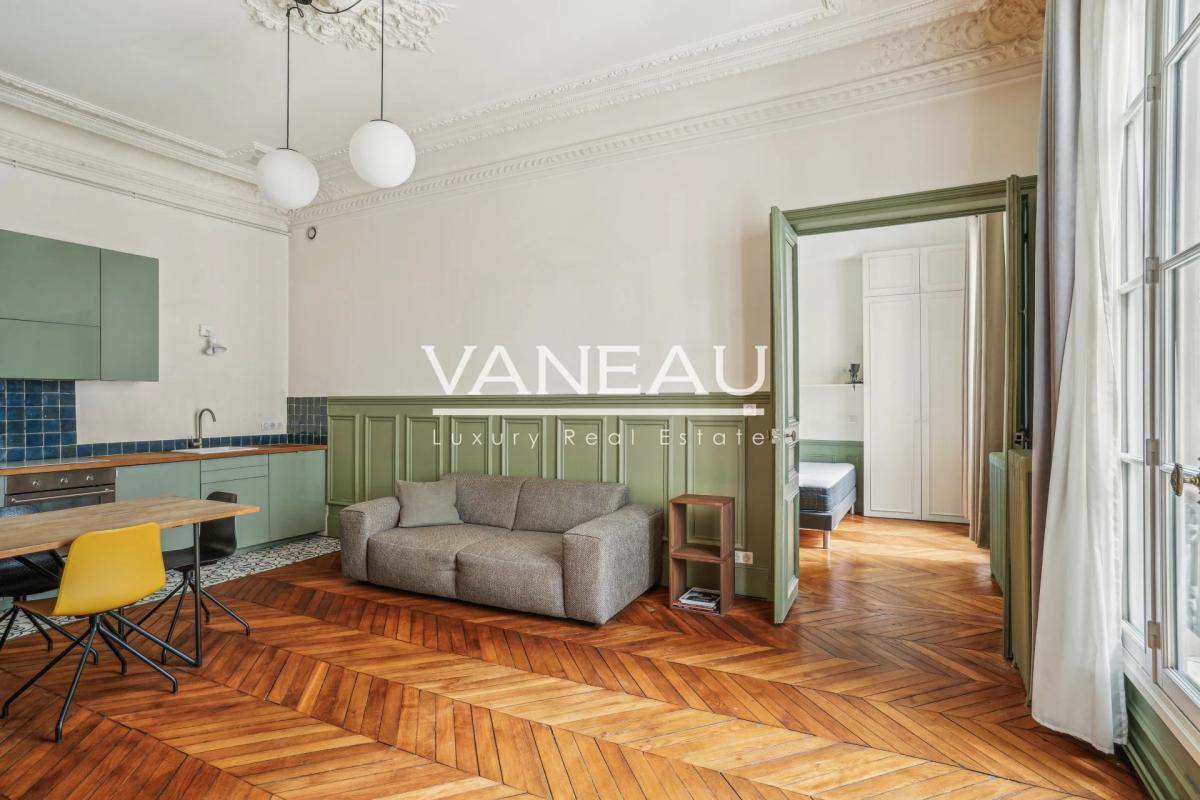 PIED-À-TERRE - TRIANGLE D'OR