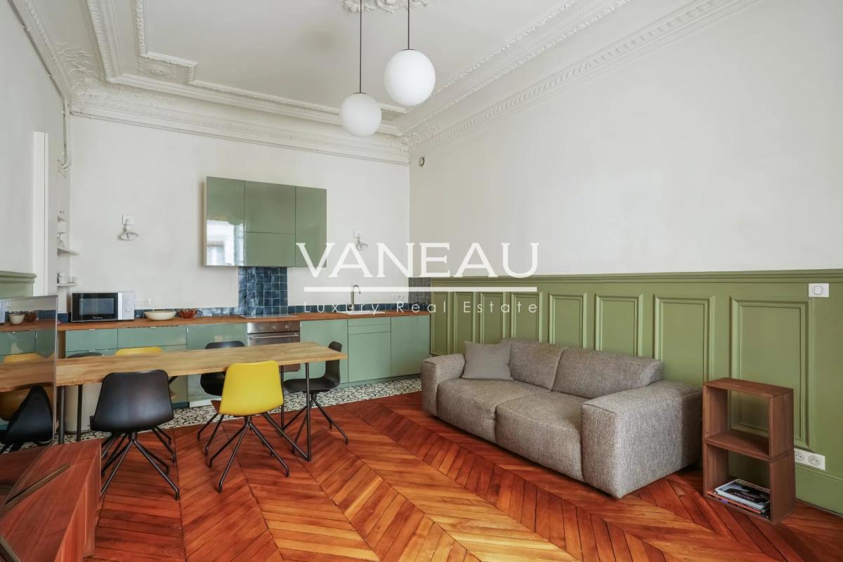 PIED-À-TERRE - TRIANGLE D'OR