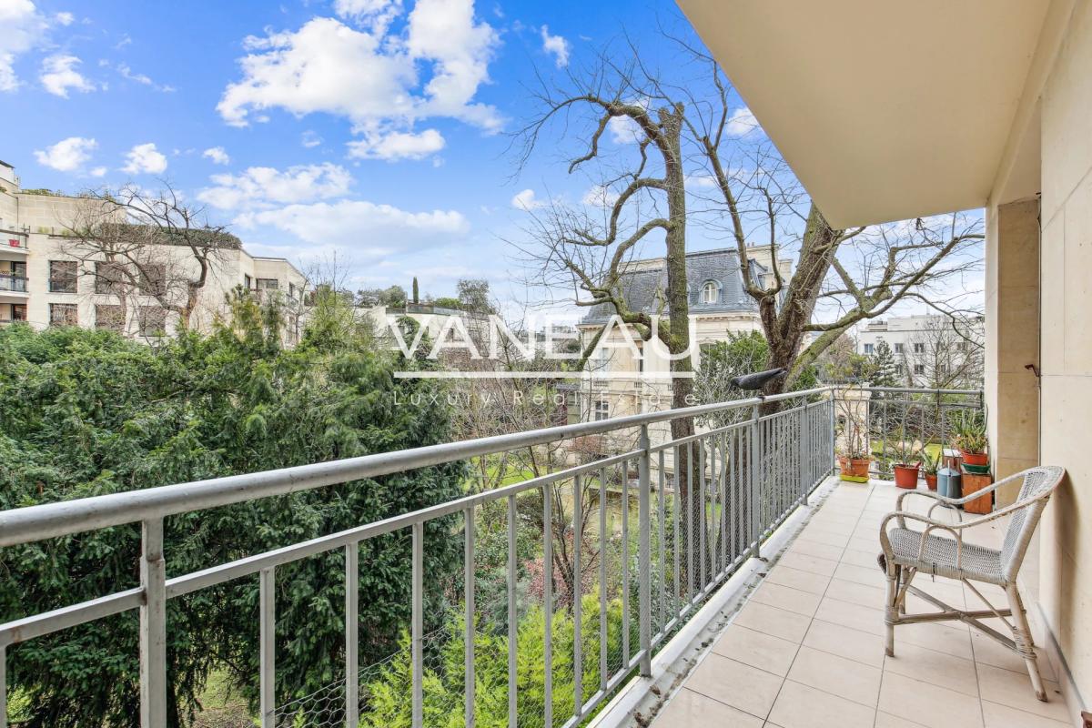 Neuilly - Madrid - Sur jardin - Balcon
