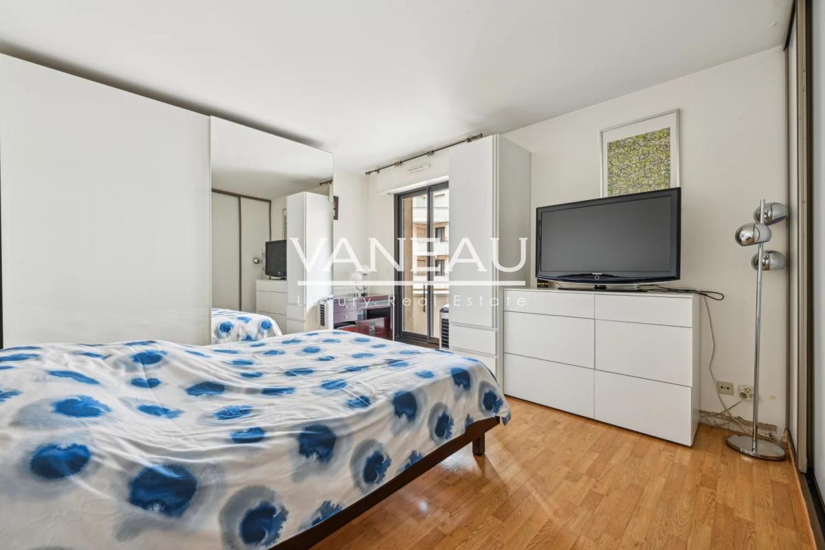 Levallois-Perret - Appartement en parfait état avec balcon
