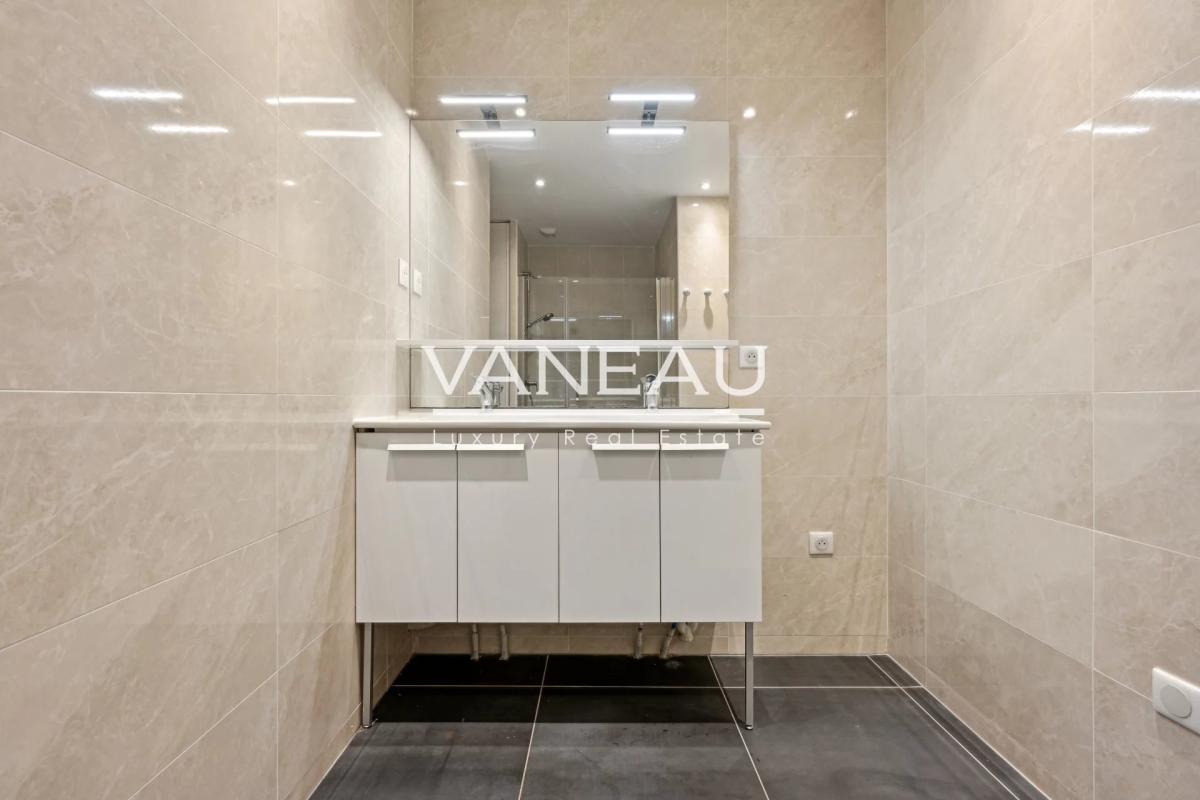 Puteaux République - Appartement moderne et lumineux avec balcon