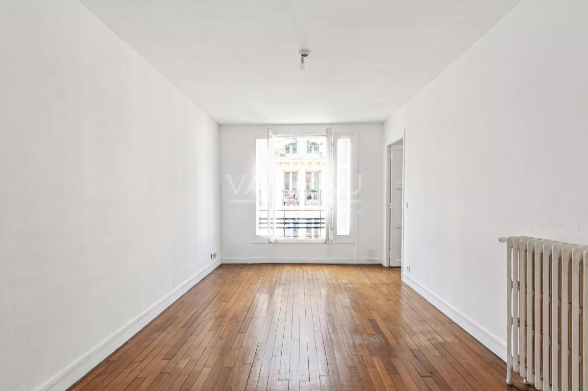 Paris XVe Volontaires - Appartement lumineux en étage élevé