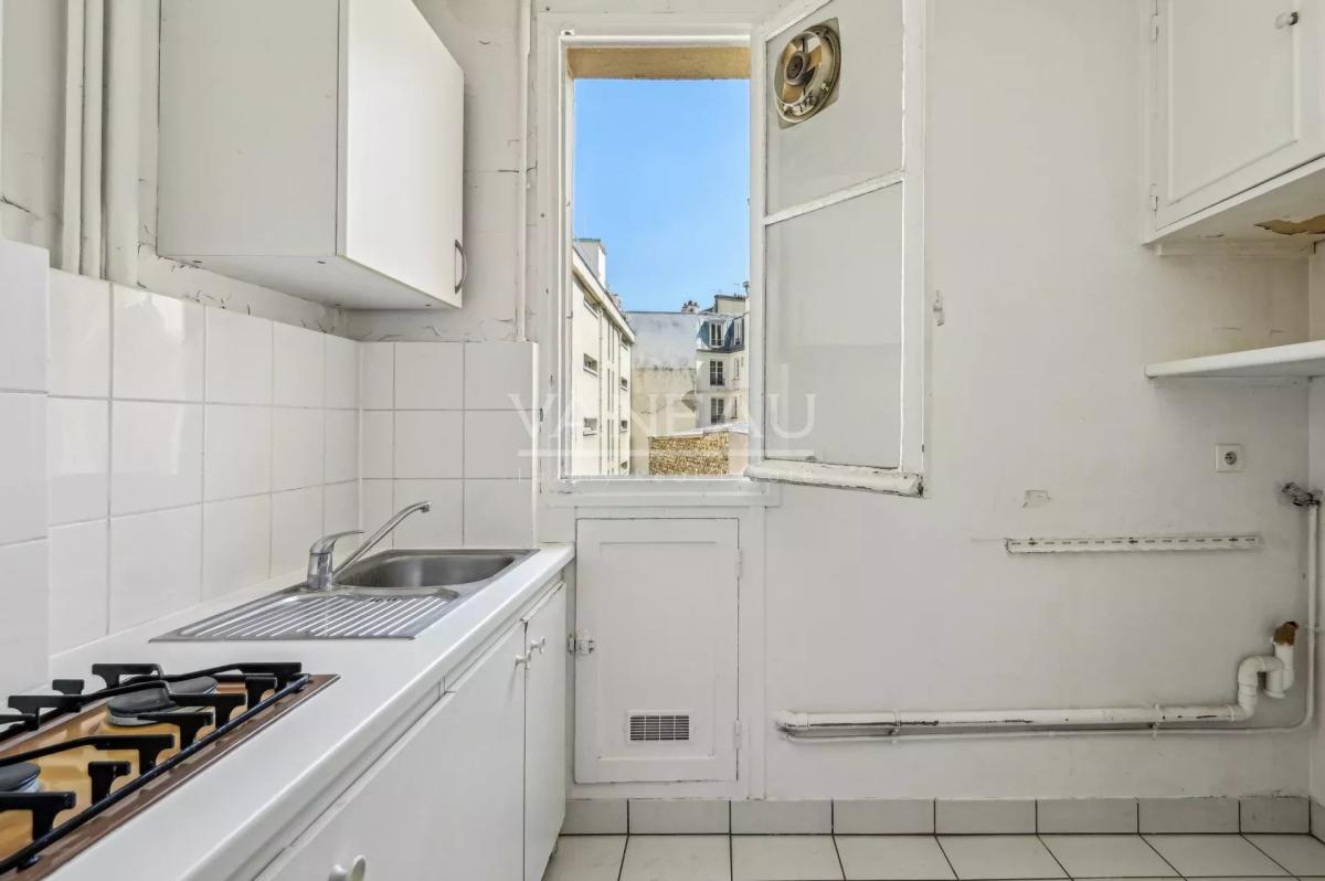 Paris XVe Volontaires - Appartement lumineux en étage élevé