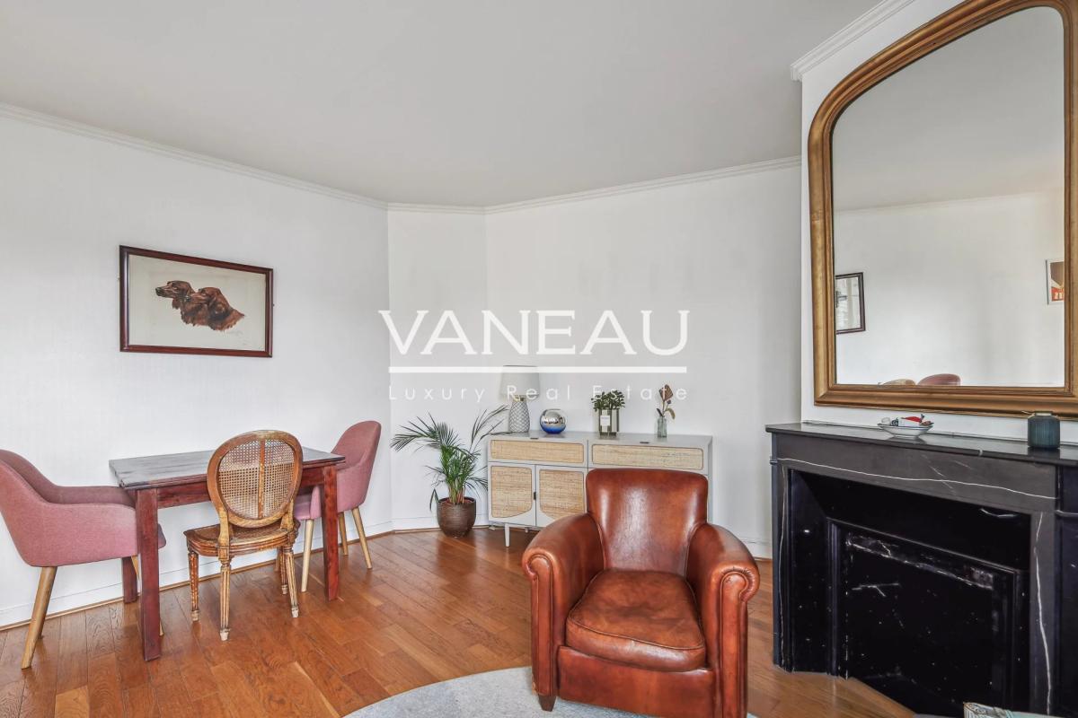 Exclusivité - Paris XVème 3 pièces ou grand 2 pièces lumineux en
