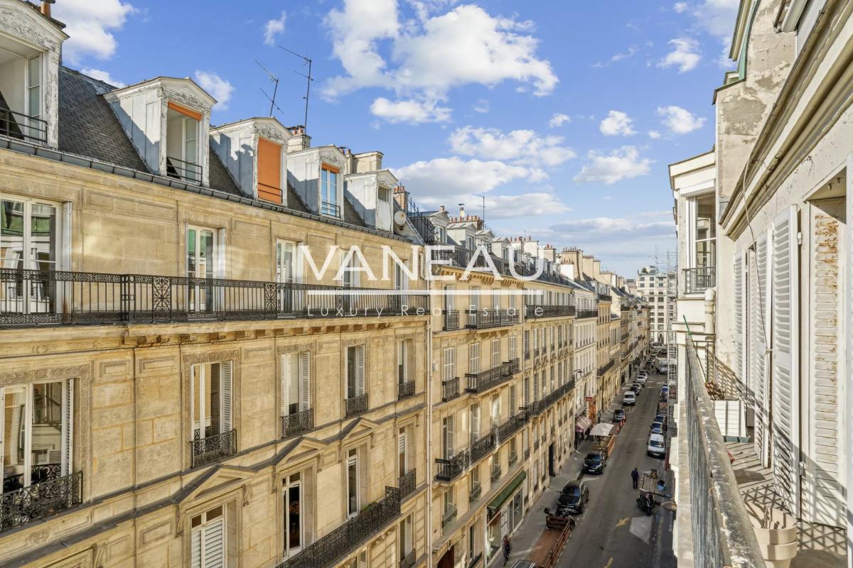 Paris VIII - Champs-Élysées - Charmant 3 pièces avec balcon