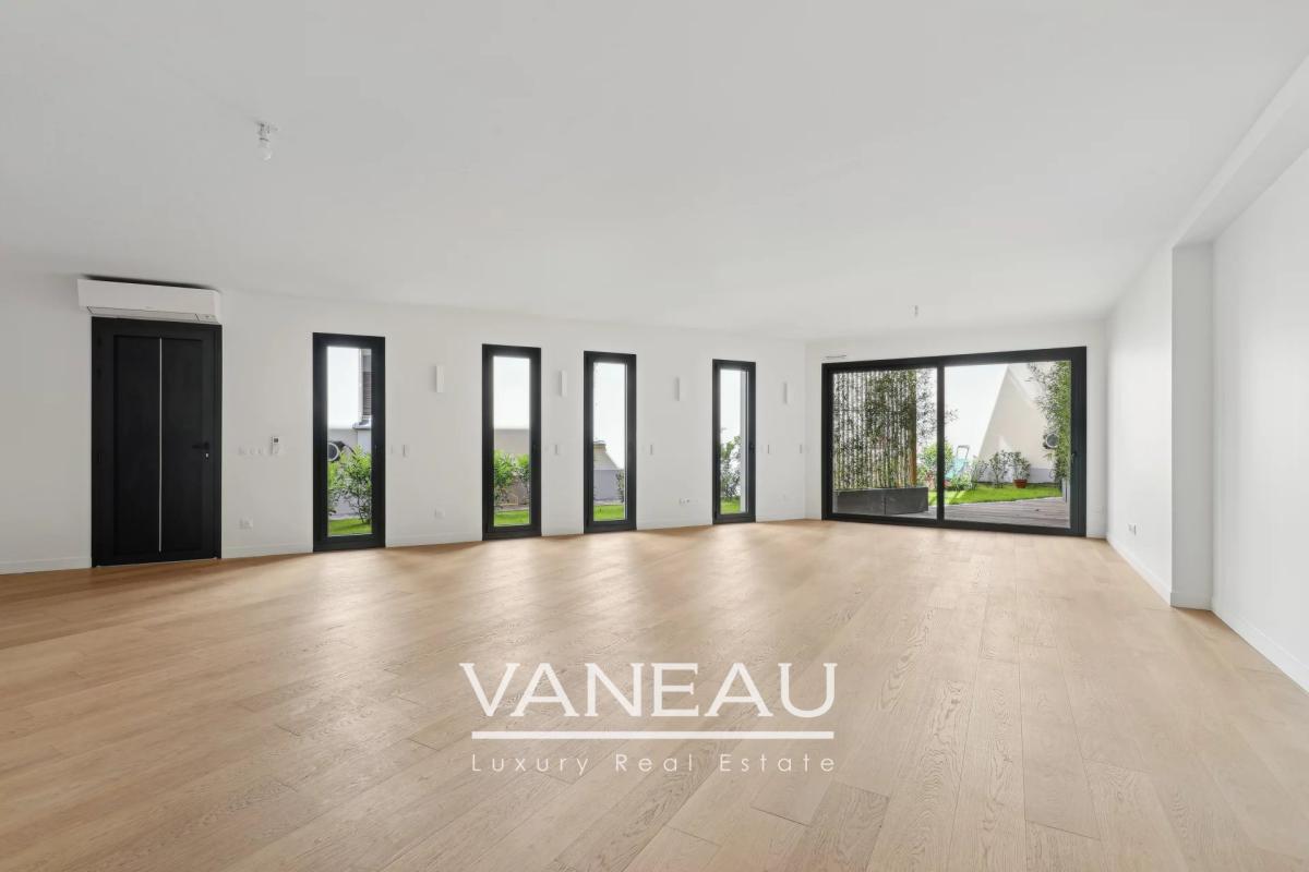 Maison Individuelle 6 Pièces avec Terrasse et Jardin