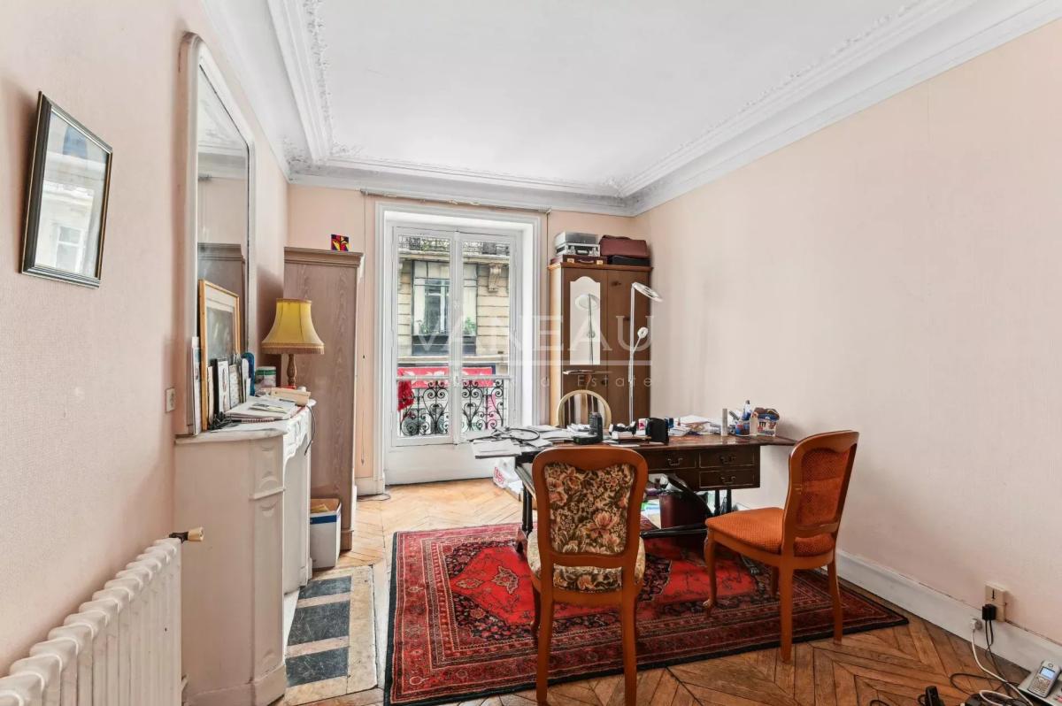 Paris Xe - Magenta / Saint-Quentin - charmant trois pièces pour 