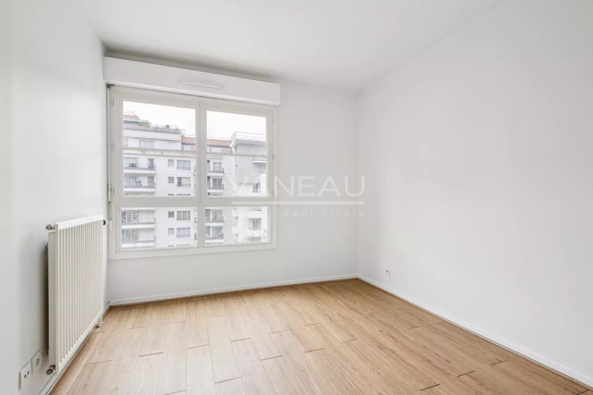 Courbevoie -  Faubourg de l'Arche - 3 pièces avec terrasse