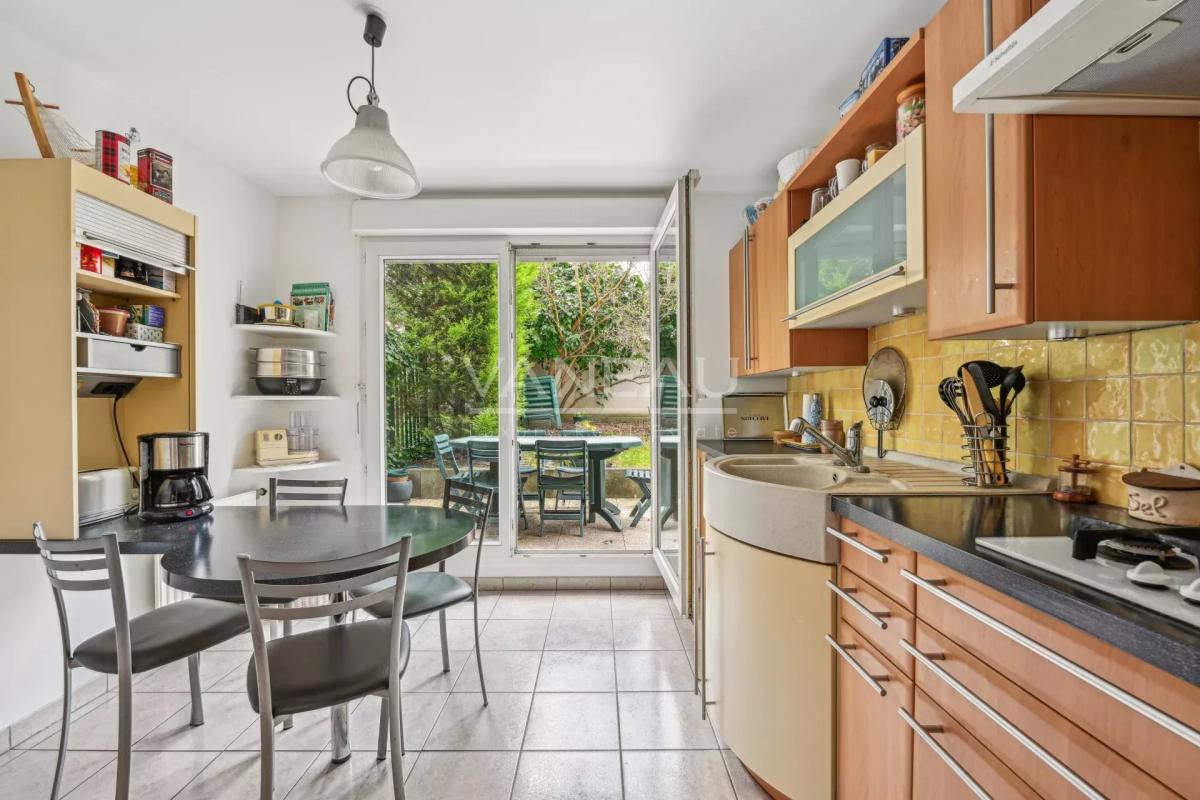 Exclusivité/Courbevoie / Becon / Appartement de 132,50 m²avec te