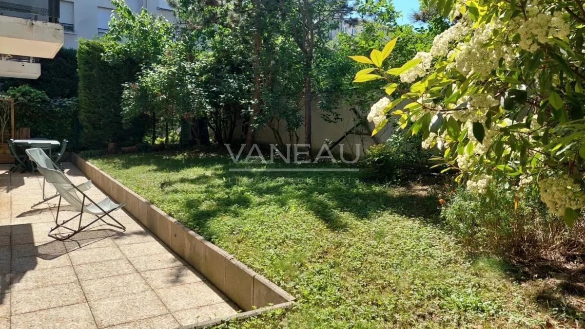 Exclusivité/Courbevoie / Becon / Appartement de 132,50 m²avec te