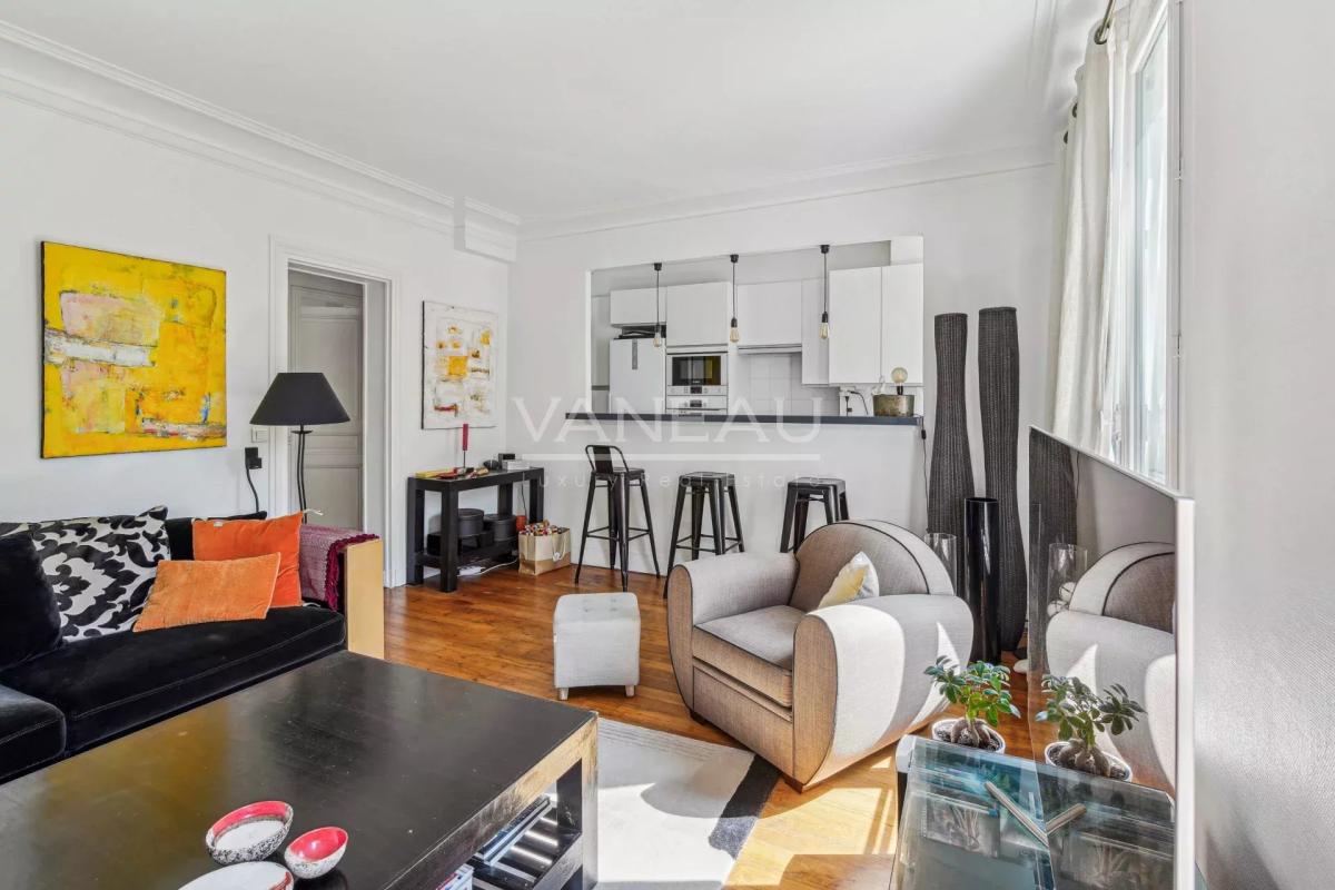 Neuilly - Mairie - Trois chambres