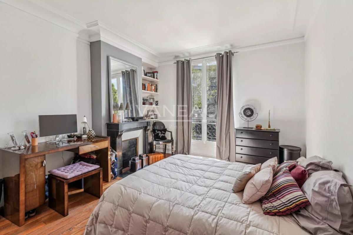 Neuilly - Mairie - Trois chambres