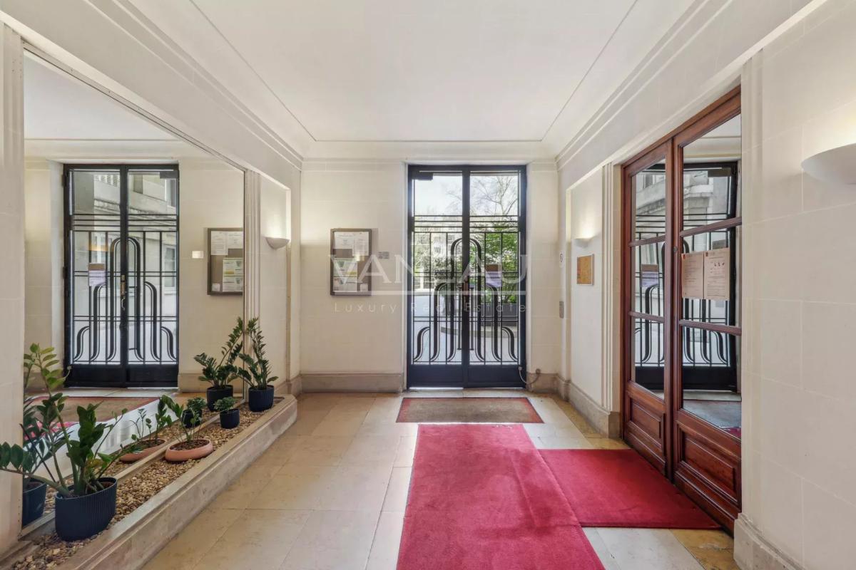 Neuilly - Edouard Nortier / Château - Charmant trois pièces en p