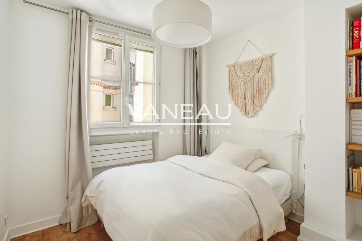 Paris VII - Cler - Charmant pied-à-terre, vue dégagée