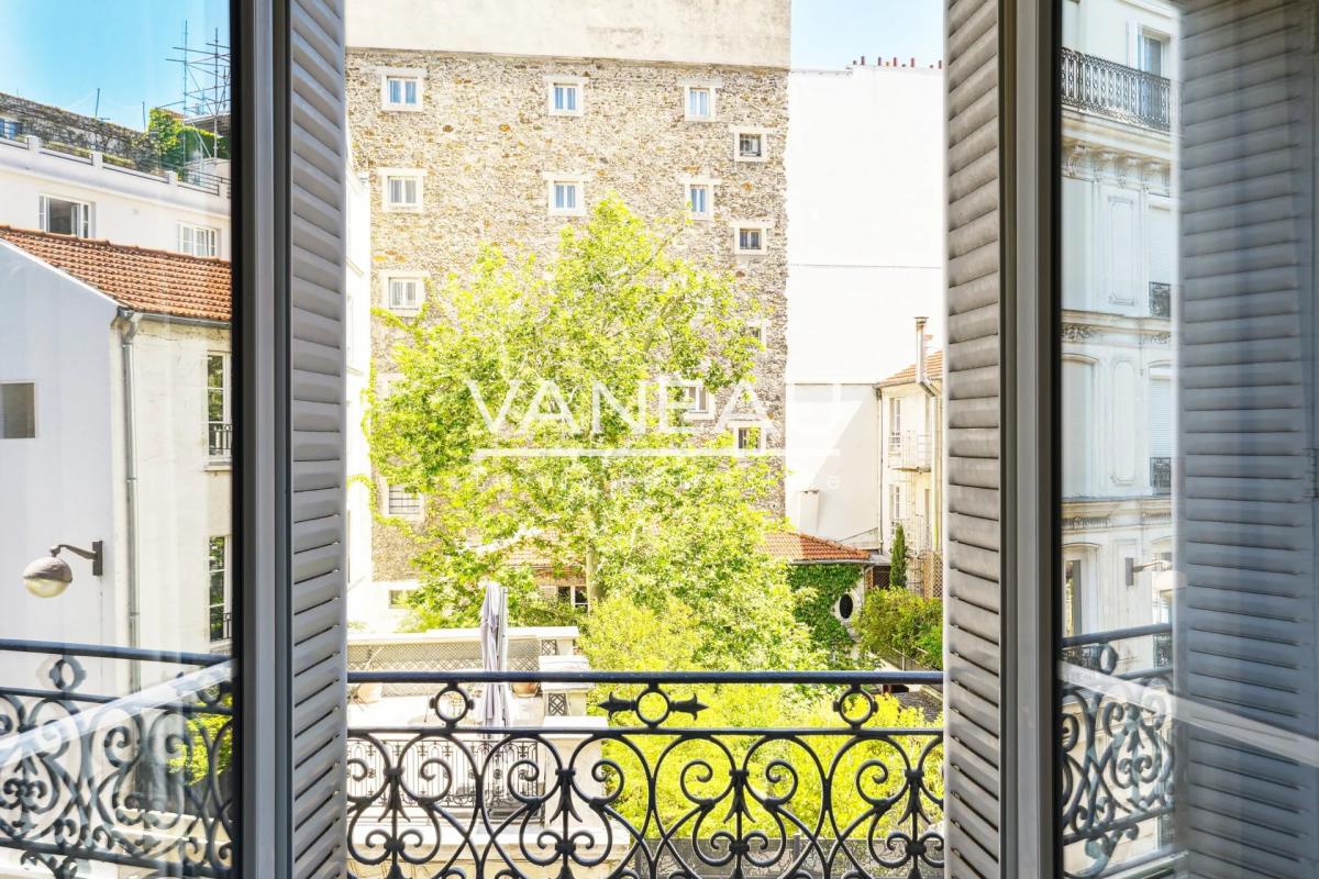 Paris VII - Cler - Charmant pied-à-terre, vue dégagée