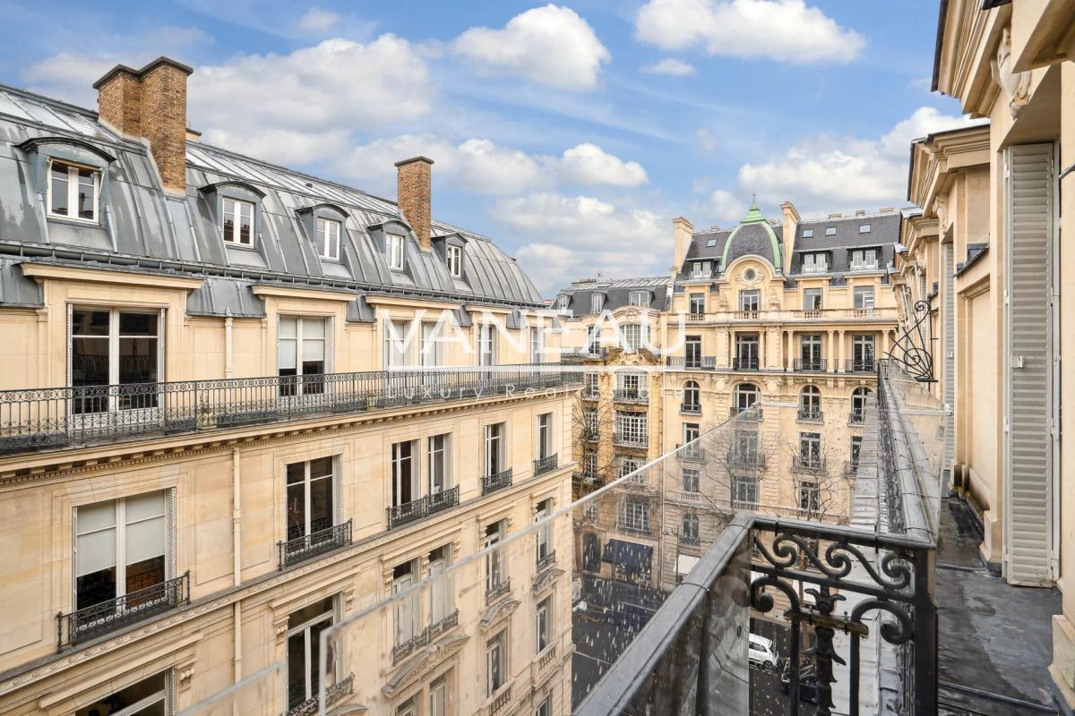 Paris XVIe - Place Victor Hugo - Exclusivité