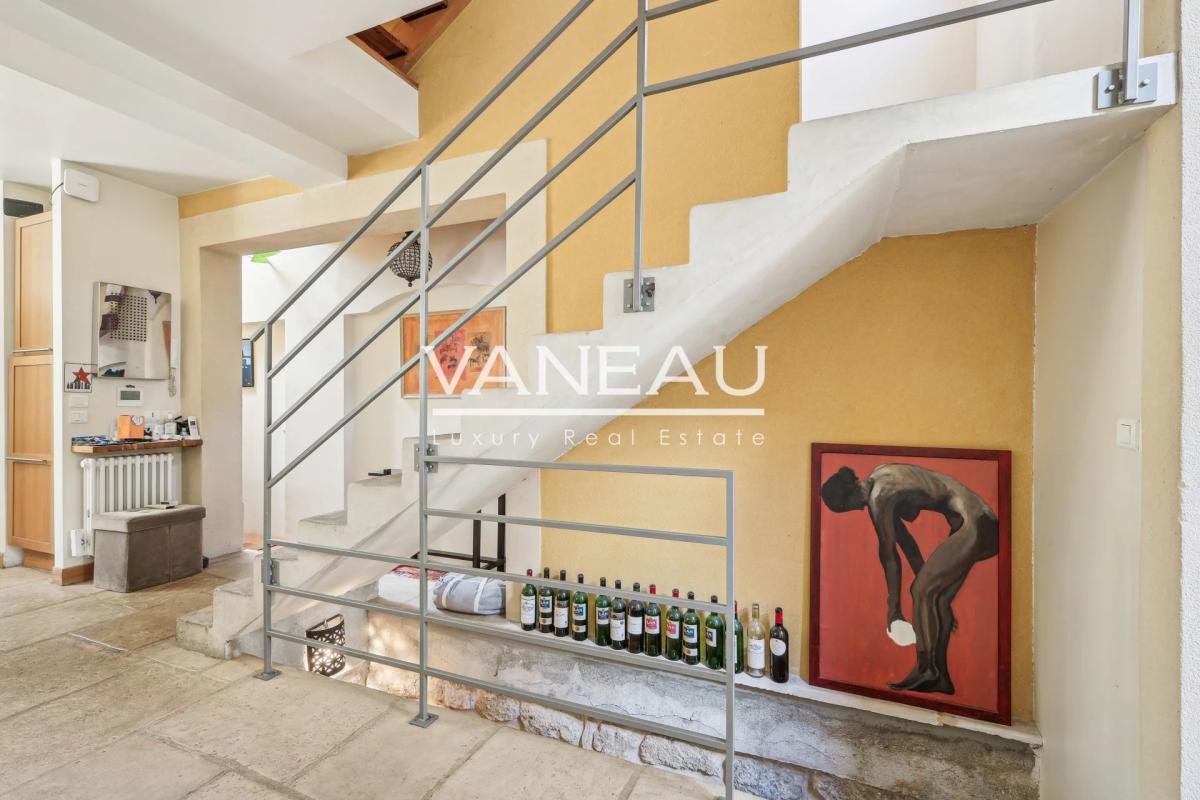 Quatre chambres et une grande pièce de vie