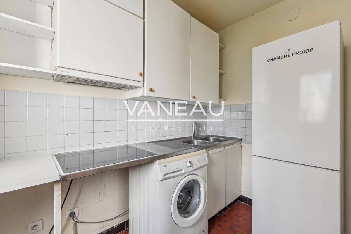 Paris XVe - Lecourbe - Studio lumineux au calme sur cour