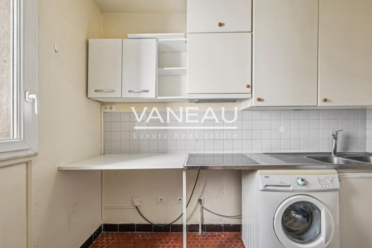 Paris XVe - Lecourbe - Studio lumineux au calme sur cour