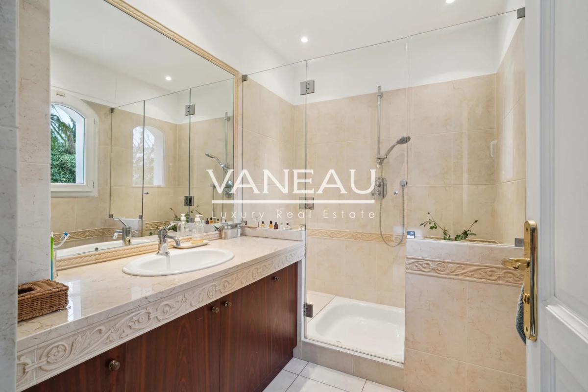 ENGHEINS LES BAINS- Maison Familiale