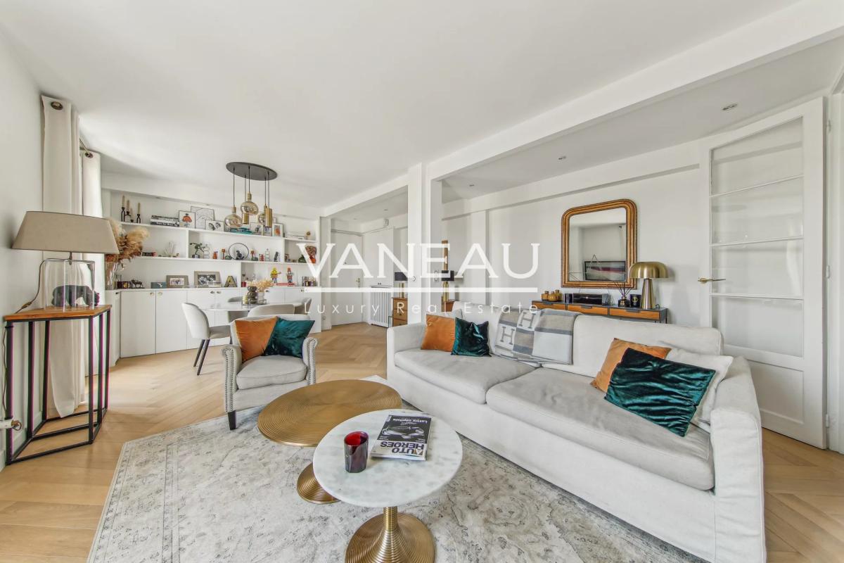 Boulogne Nord - luxueux trois pièces au dernier étage, balcons, 