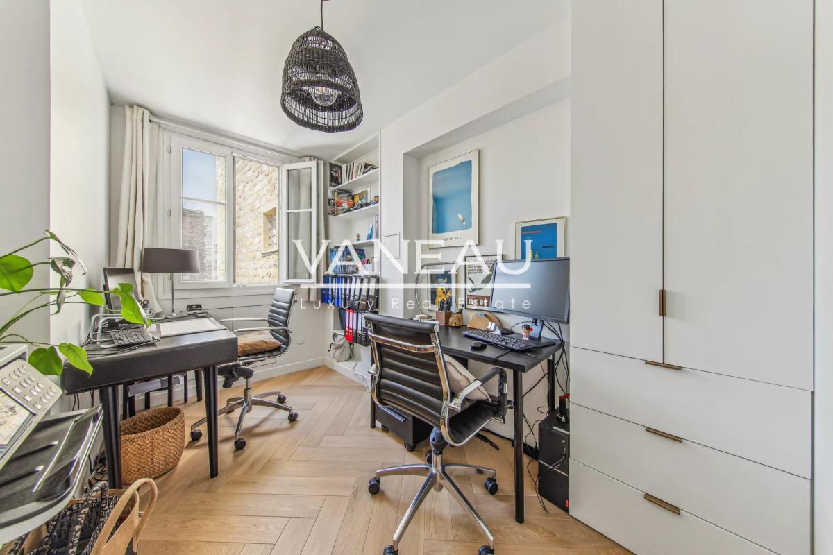 Boulogne Nord - luxueux trois pièces au dernier étage, balcons, 