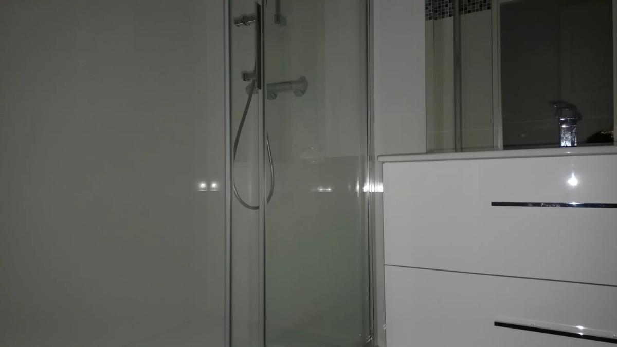 Paris VIII - Appartement en 1er étage avec deux chambres - rue C