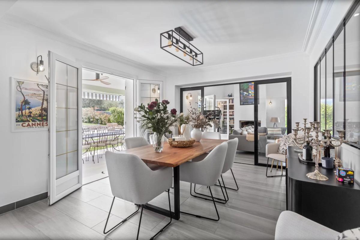 Proche Mougins, Magnifique villa rénovée à vendre