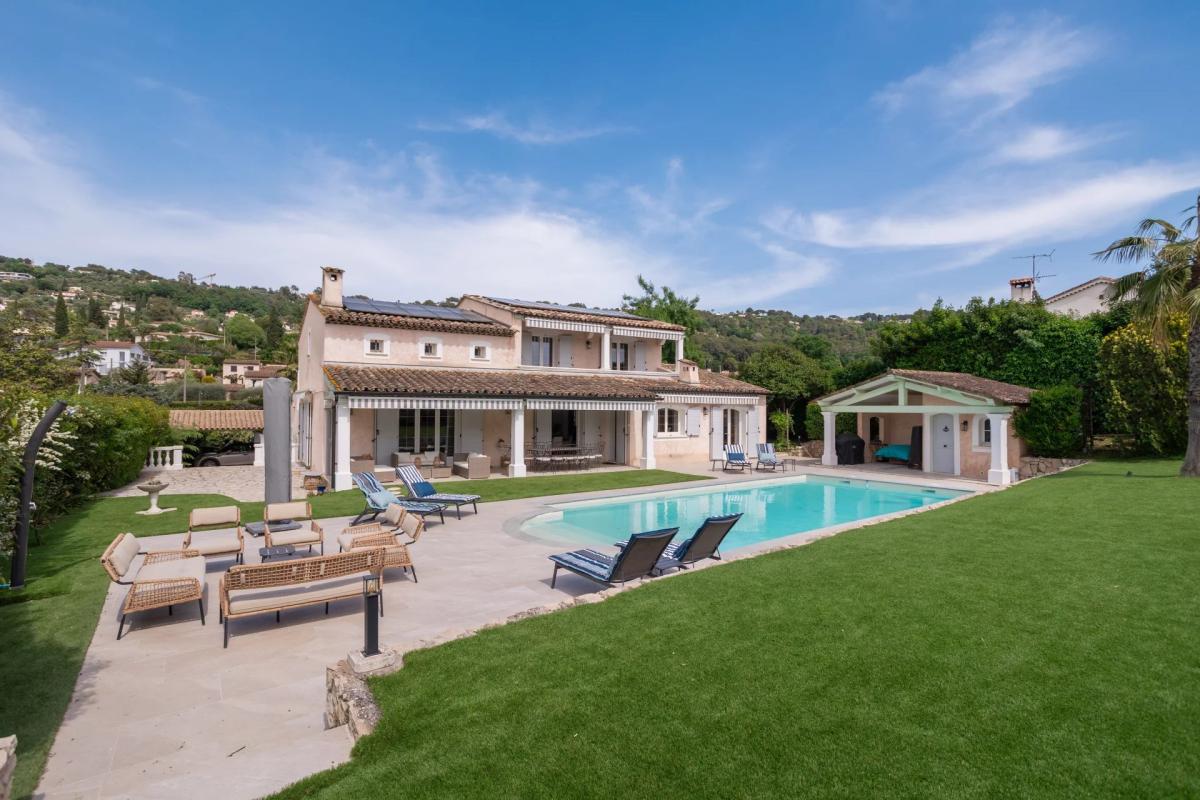 Proche Mougins, Magnifique villa rénovée à vendre