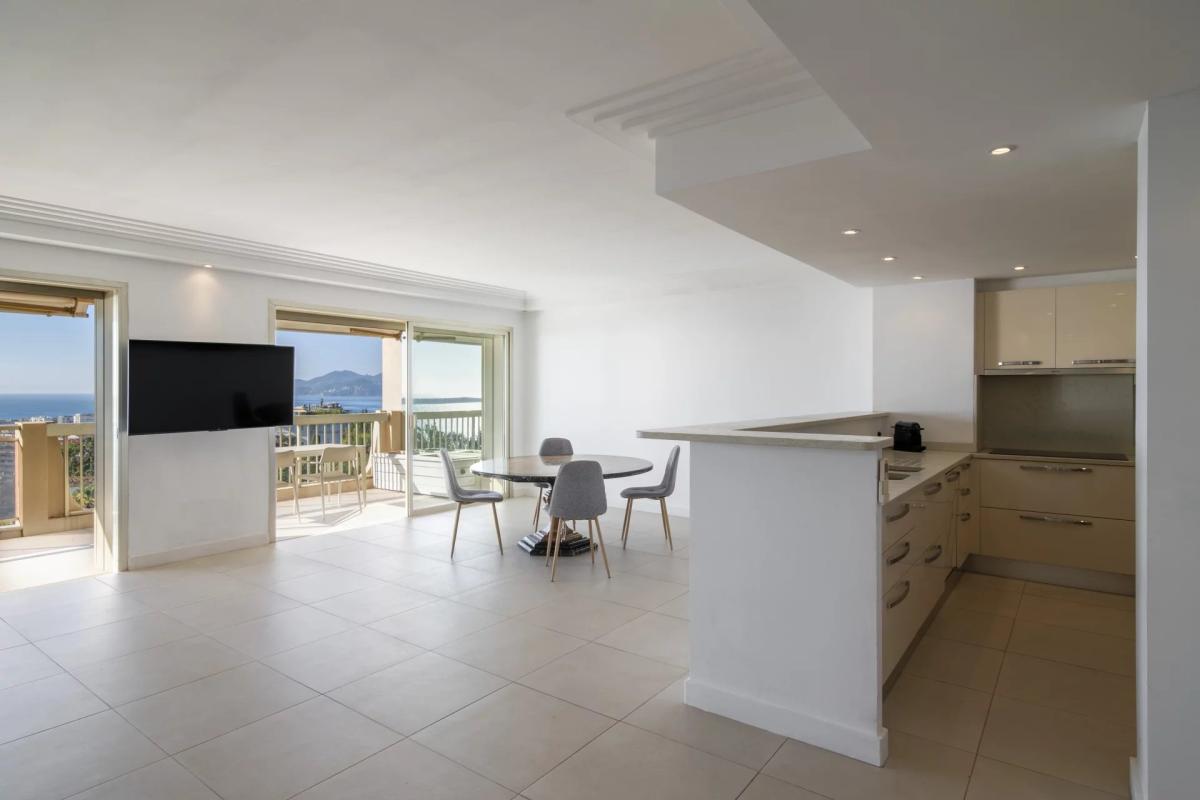 Appartement 4 pièces vue mer à vendre - Cannes Californie