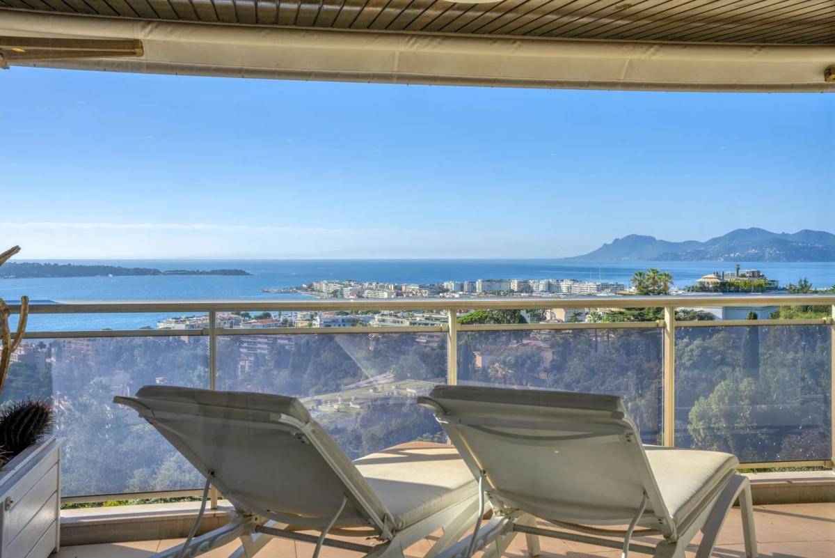 Appartement 4 pièces vue mer à vendre - Cannes Californie