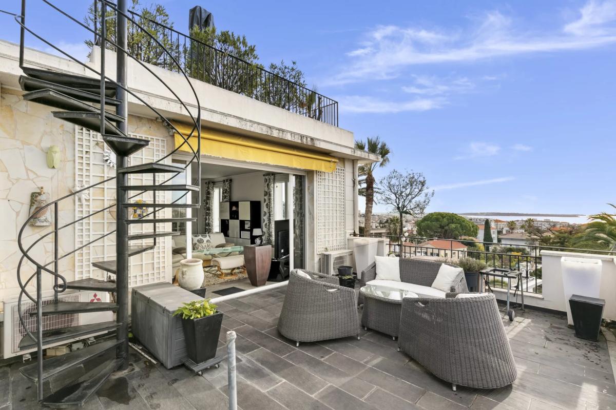 Cannes Petit Juas - Appartement 4 pièces vue mer à vendre