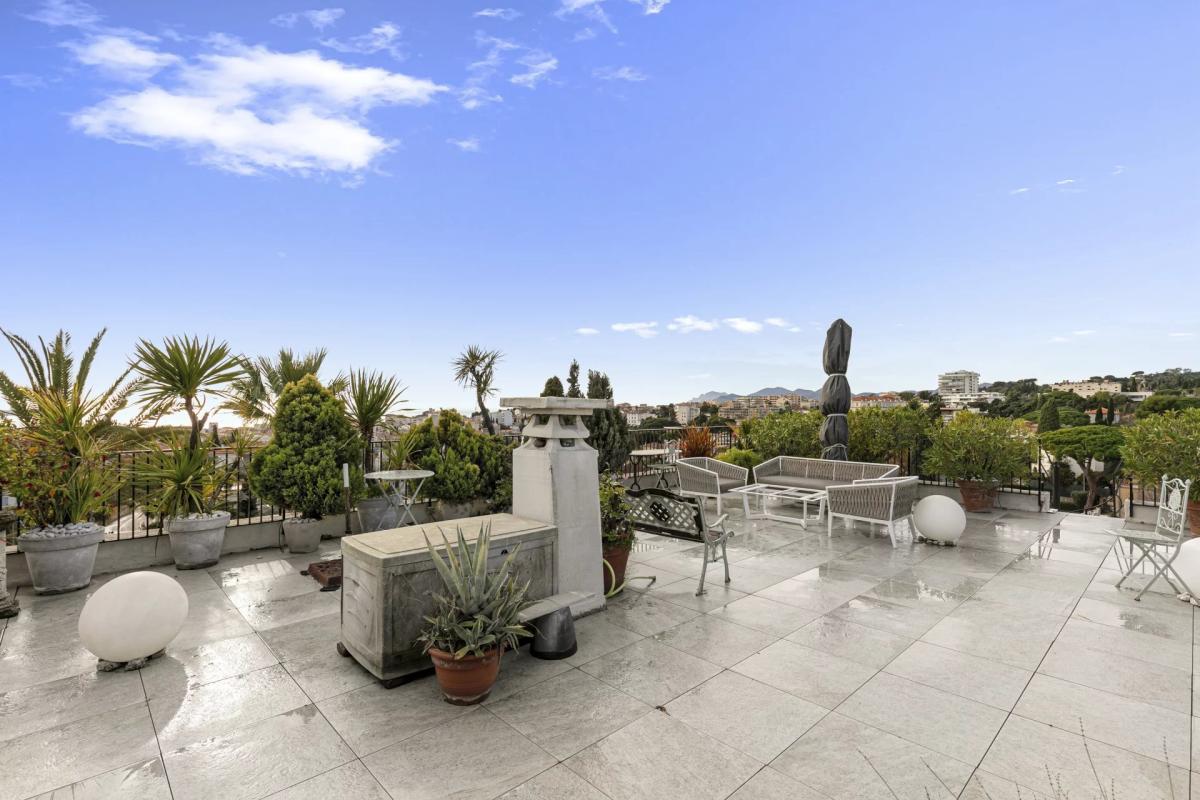 Cannes Petit Juas - Appartement 4 pièces vue mer à vendre