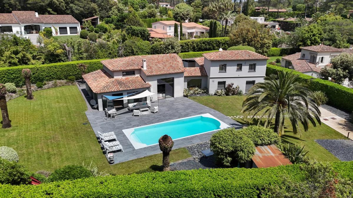 Mougins, magnifique villa dans un domaine prestigieux à vendre