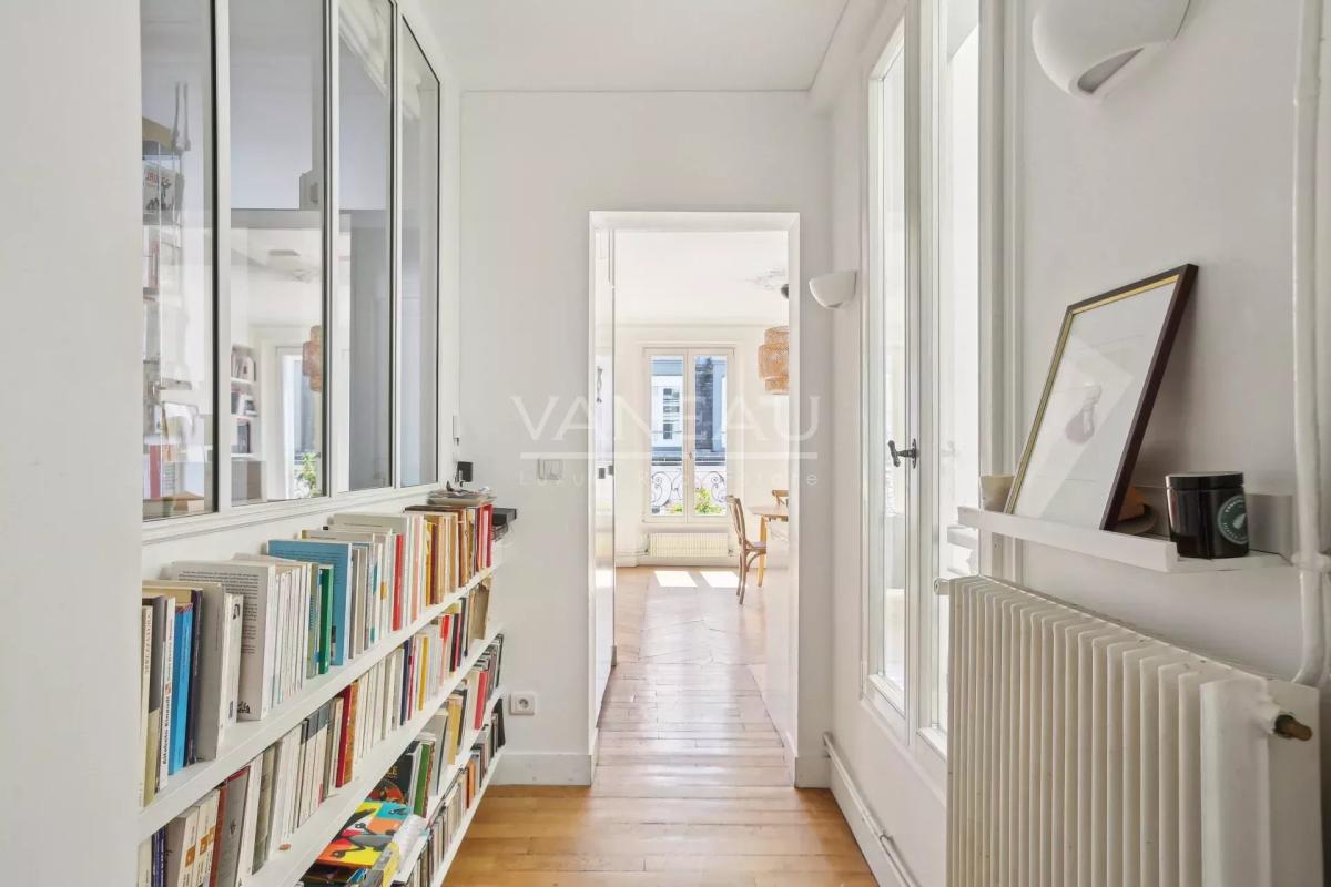 Exclusivité - Paris VIe - Luxembourg/Vavin - Trois pièces traver