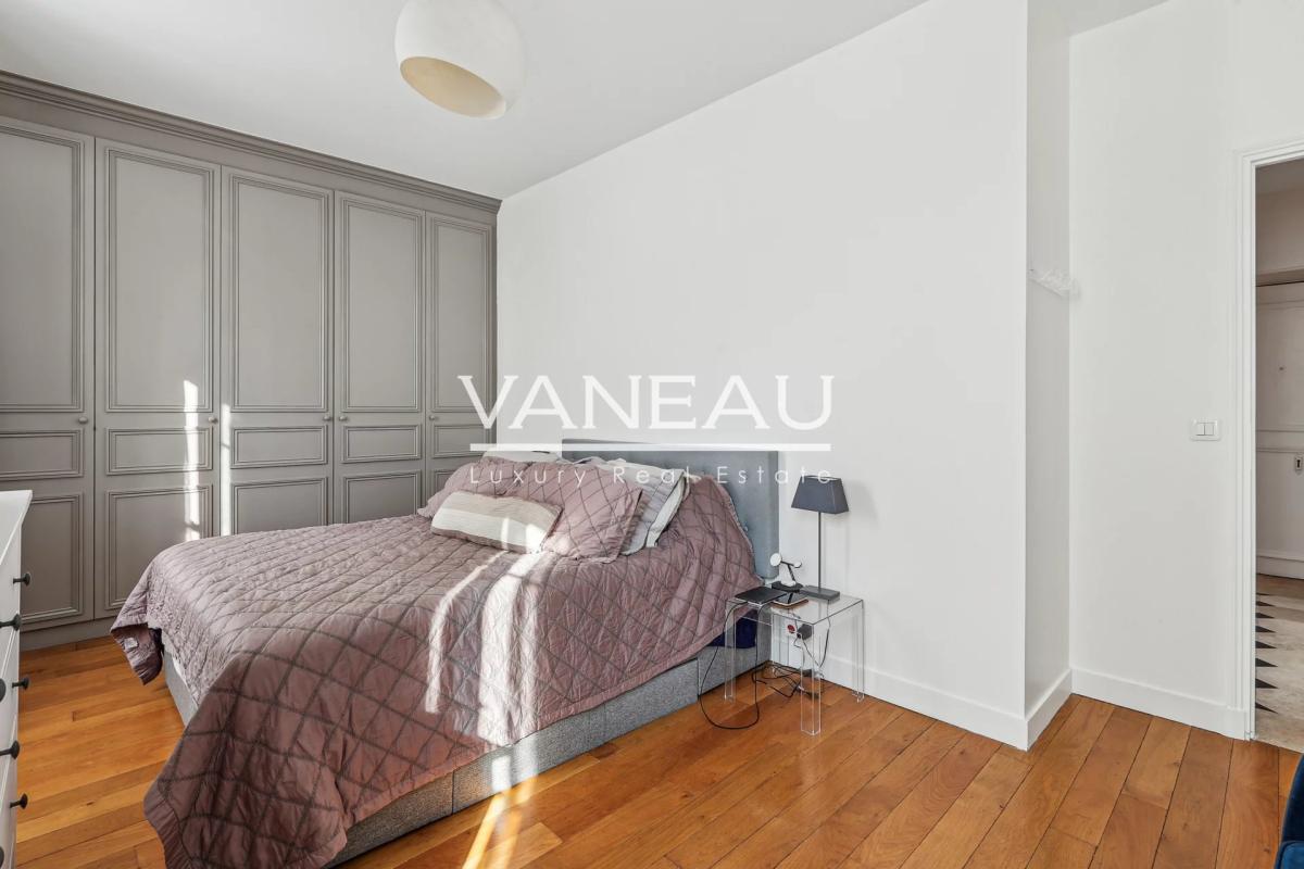 paris VIIe - vaneau/babylone - deux chambres