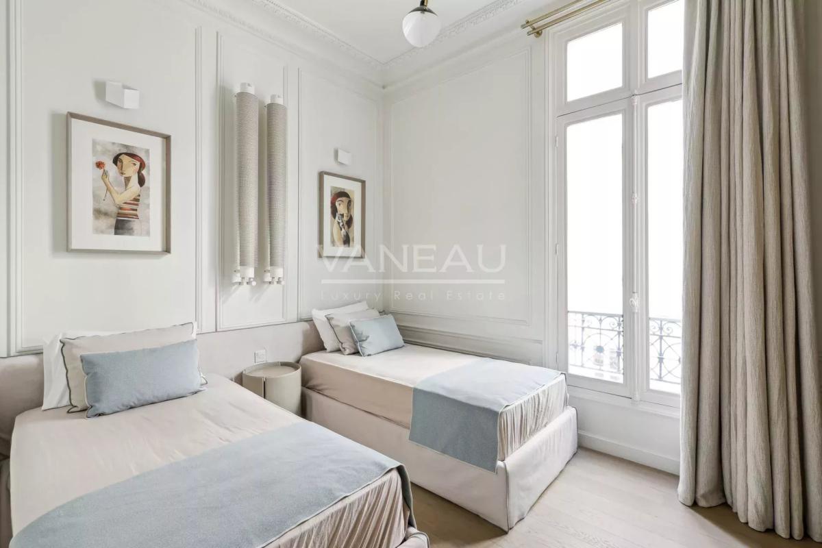 PARIS VIIIe - Triangle d'Or - Magnifique appartement familial et