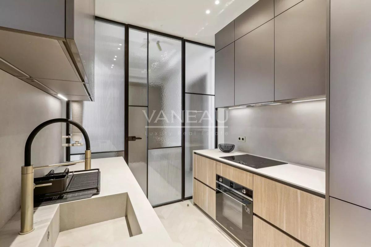 PARIS VIIIe - Triangle d'Or - Magnifique appartement familial et
