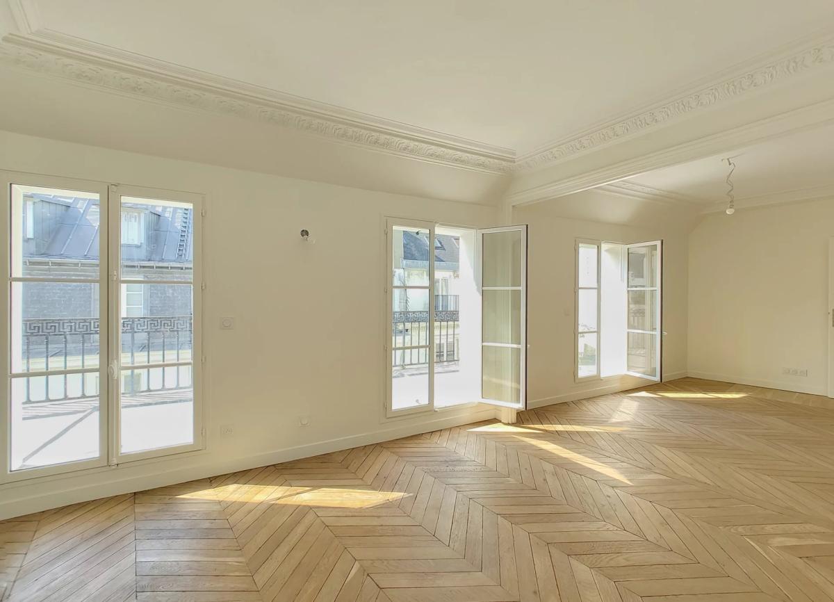 Paris IIe - Montorgueil - Appartement dernier étage avec terrass