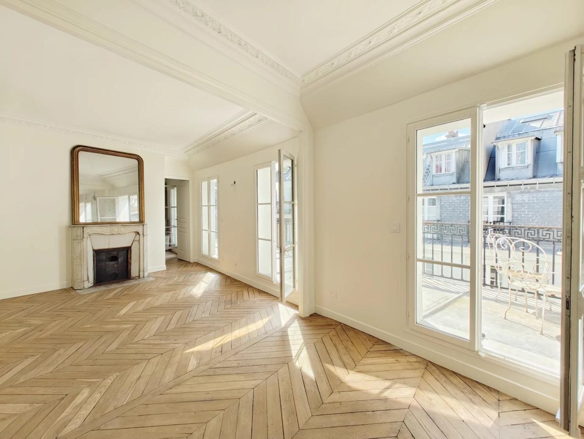 Paris IIe - Montorgueil - Appartement dernier étage avec terrass