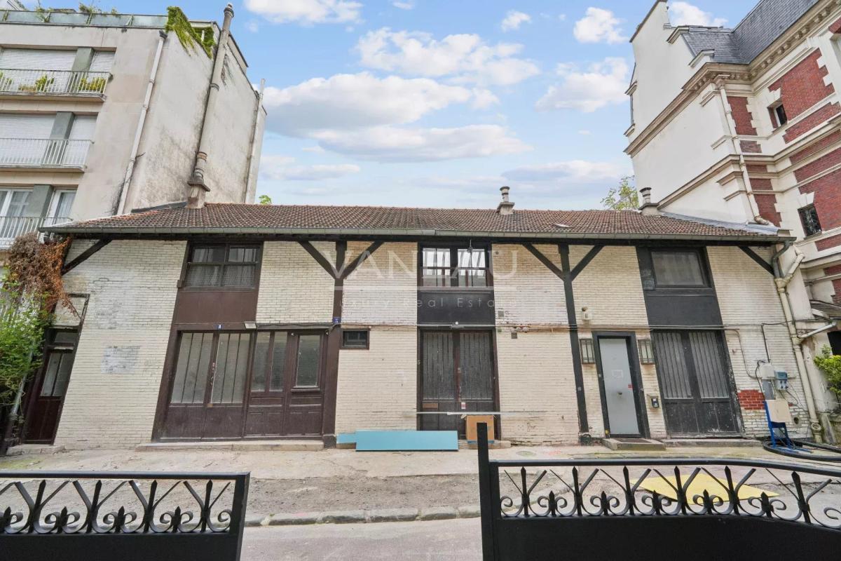 Paris XVIe - Trocadéro - Immeuble de résidence hôtelière.