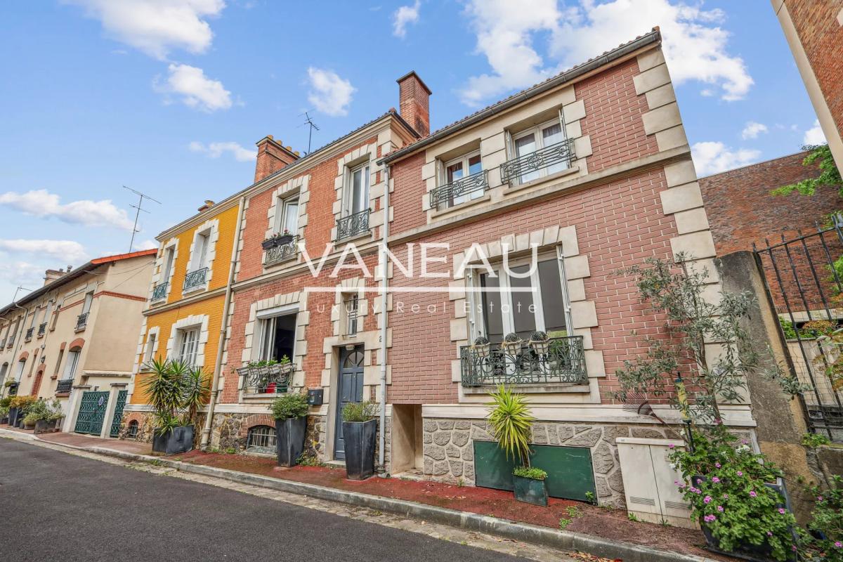 Villa privée, maison familiale avec extérieur