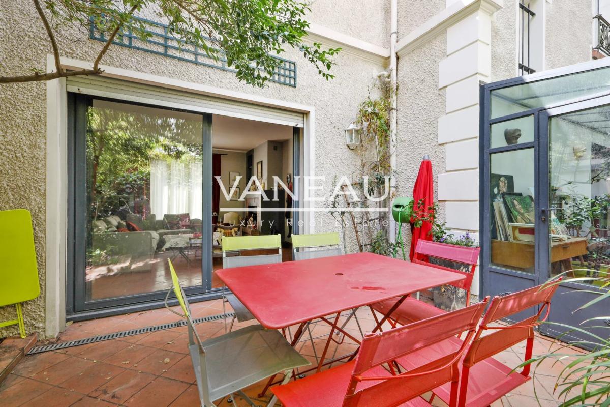 Villa privée, maison familiale avec extérieur