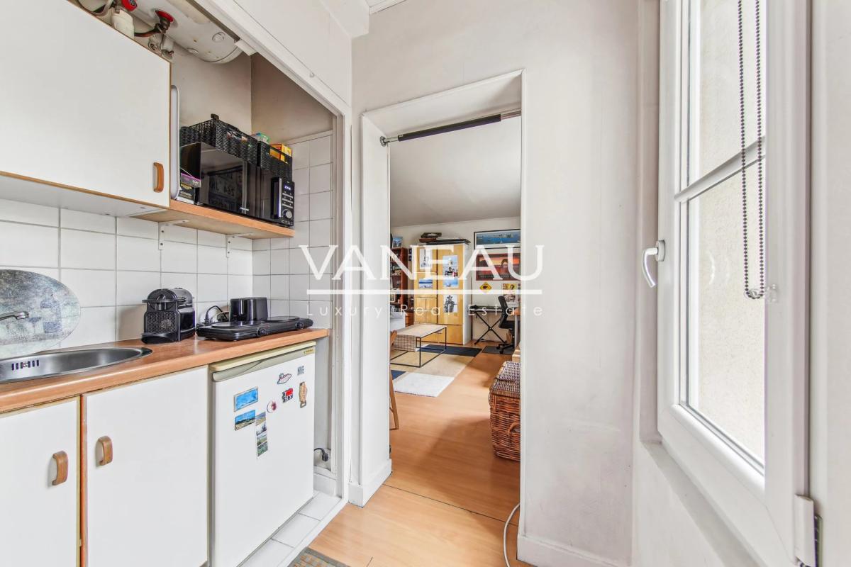 STUDIO - RUE DE L'EST