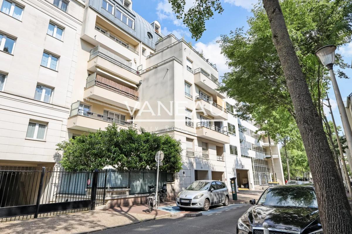 Deux pièces - Mairie d'Issy