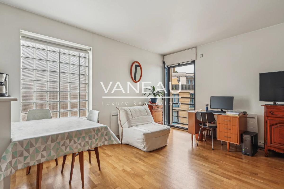 Exclusivité, grand studio 34.27 m²
