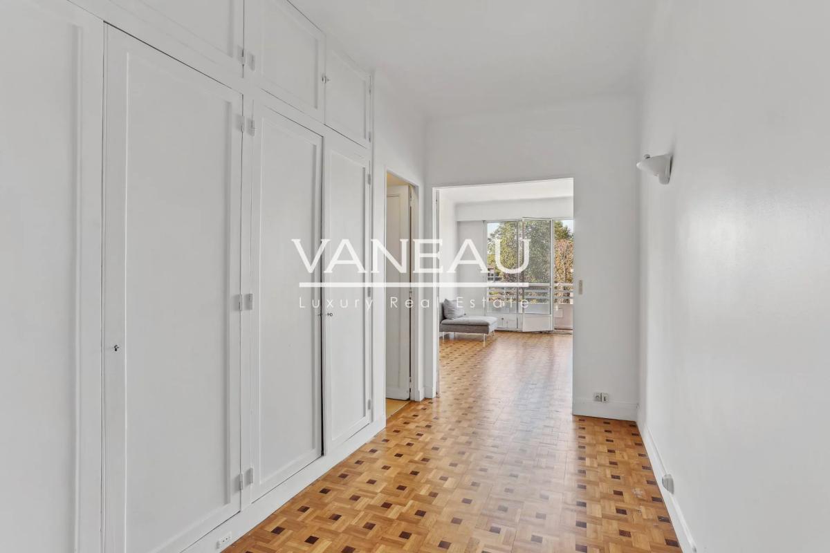 PARIS XVIe - Serres d'Auteuil - Vue dégagée - Balcon